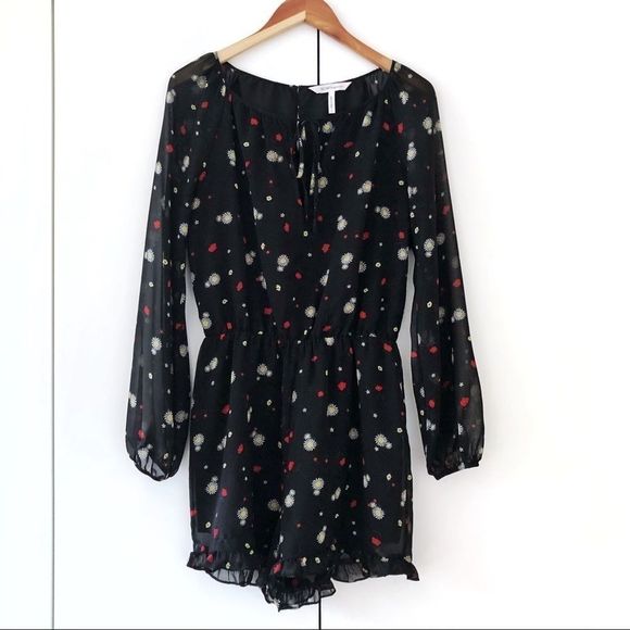 BCBGeneration Falling Daisy Romper Ruffled - Picture 5 of 9